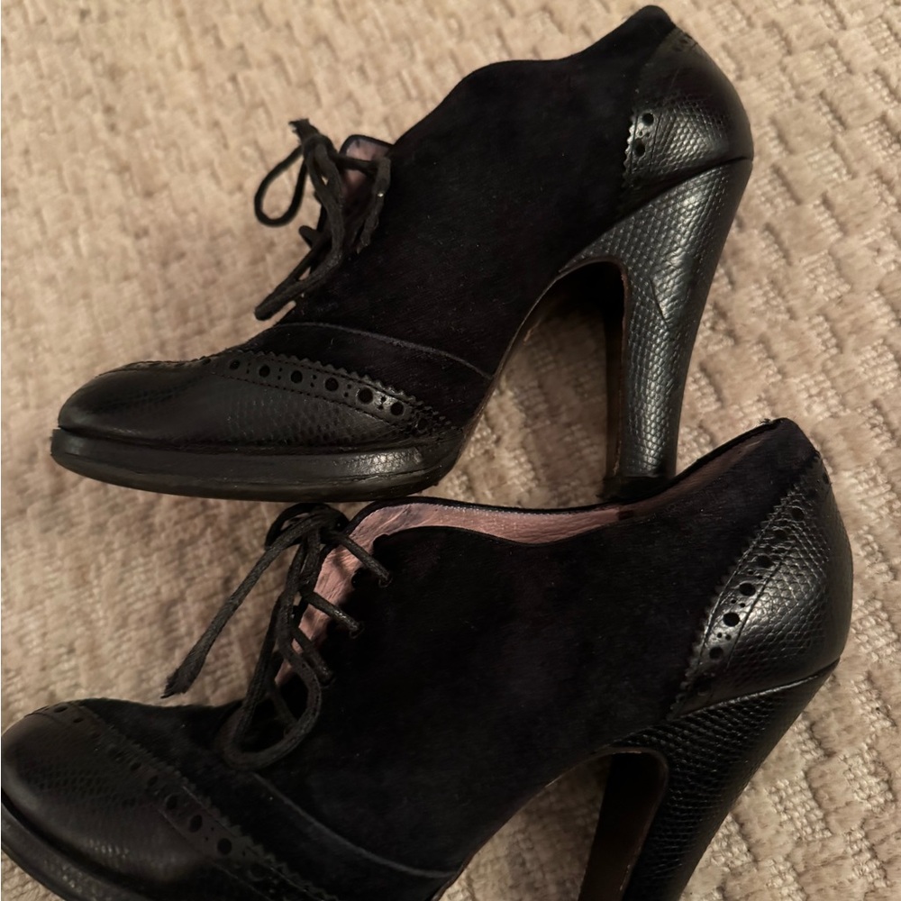 Marc Jacobs 36 1/2 black Suede Leather Lace-Up Oxford Heels Brogue block